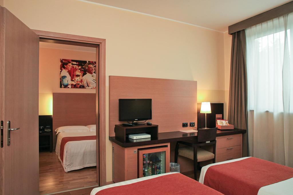 B&B Hotel Milano Cologno Studios Cologno Monzese Bagian luar foto
