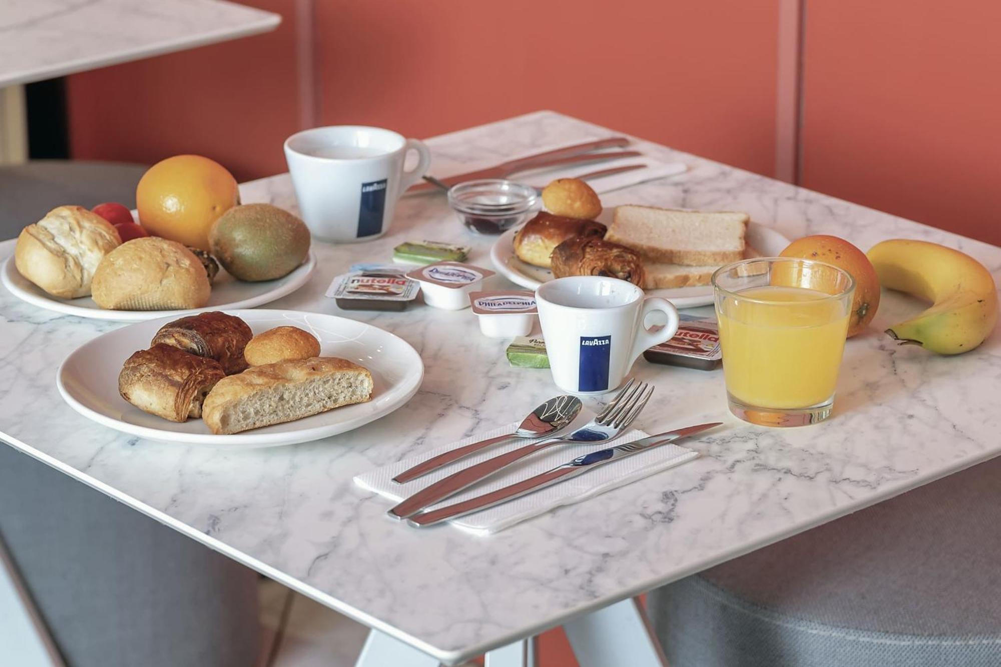 B&B Hotel Milano Cologno Studios Cologno Monzese Bagian luar foto