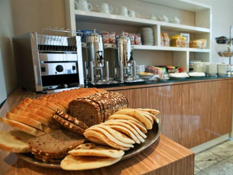 B&B Hotel Milano Cologno Studios Cologno Monzese Bagian luar foto
