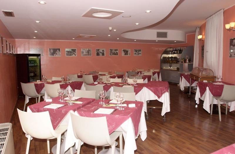 B&B Hotel Milano Cologno Studios Cologno Monzese Restoran foto