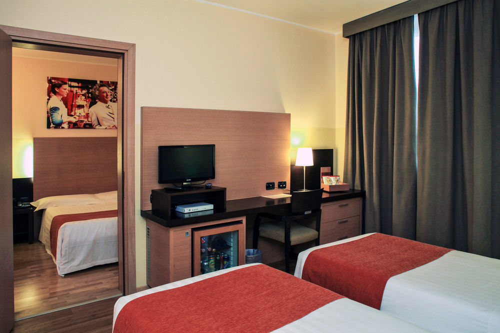 B&B Hotel Milano Cologno Studios Cologno Monzese Bagian luar foto