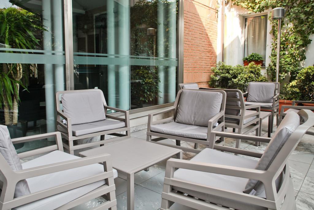 B&B Hotel Milano Cologno Studios Cologno Monzese Bagian luar foto