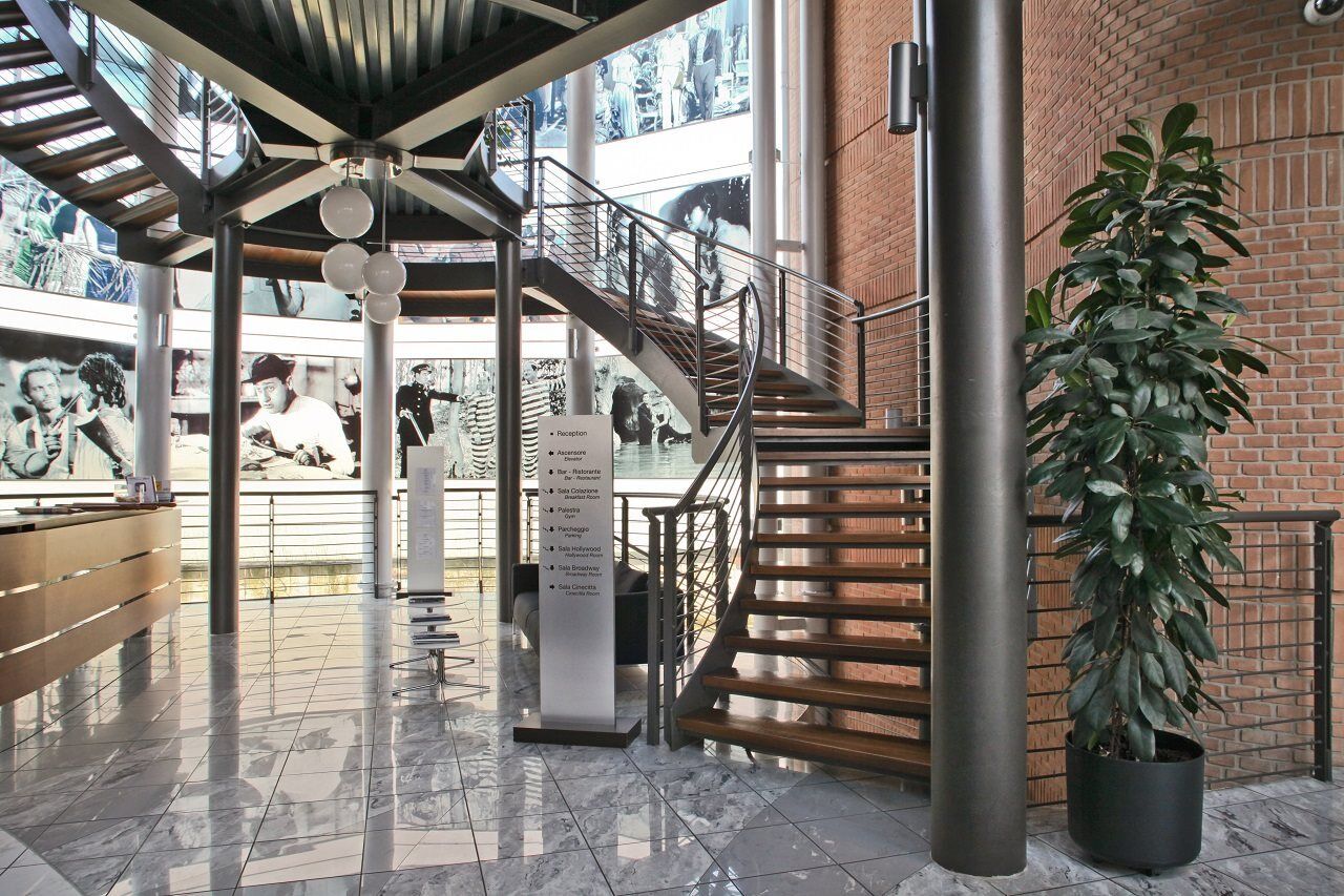 B&B Hotel Milano Cologno Studios Cologno Monzese Bagian luar foto